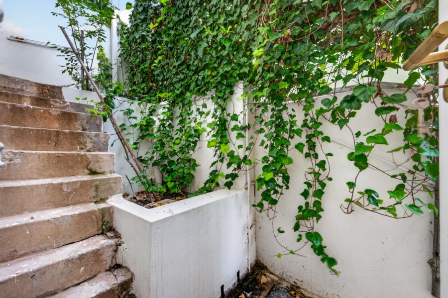 2 Bedroom Property for Sale in Green Point Western Cape